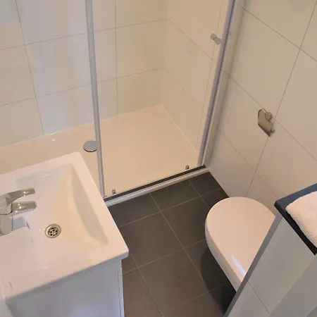 Chalet Recreatie Aan De Vecht, 3, Genieten De Rust En Ruimte En Toch Dichtbij De Weesp